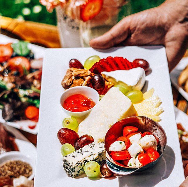 We’re really proud of our cheeseplate, sourced from BC’s finest cheese producers.  This year we’re featuring a 12 year old cheddar from D. Dutchman in Sicamous BC!  My mom even makes the tiger blue at @poplargrovecheese in #naramata! 
Our cheese plate 🧀
Triple Cream Brie
12 year old Cheddar
Tiger Blue
Aged Gouda
Bocconcini Caprese
Organic Honeycomb
Candied Pecans
Grapes & Strawberries
Red Pepper Jelly
Gift Certificates also available.
www.picnix.ca
Photo by @vancityeats